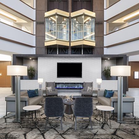 Crowne Plaza Lansing By Ihg Hotel Екстериор снимка