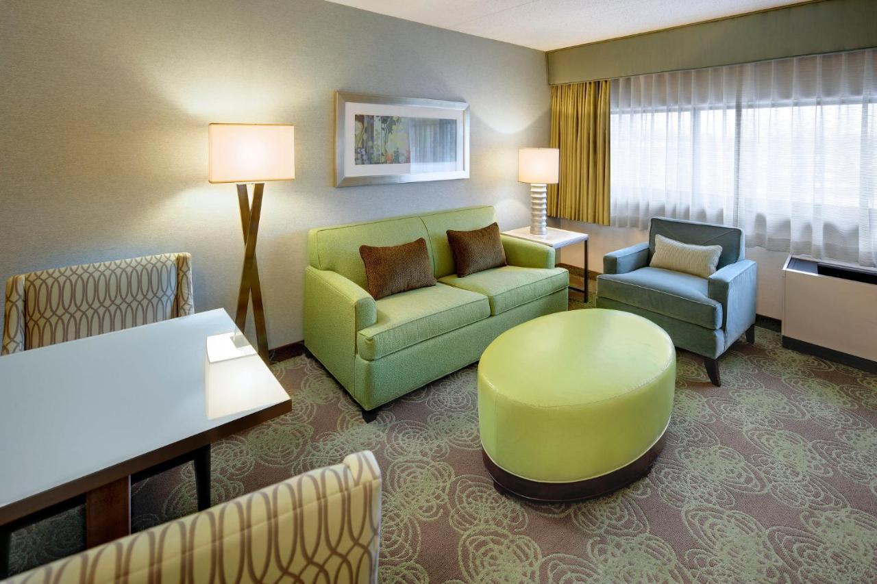 Crowne Plaza Lansing By Ihg Hotel Екстериор снимка