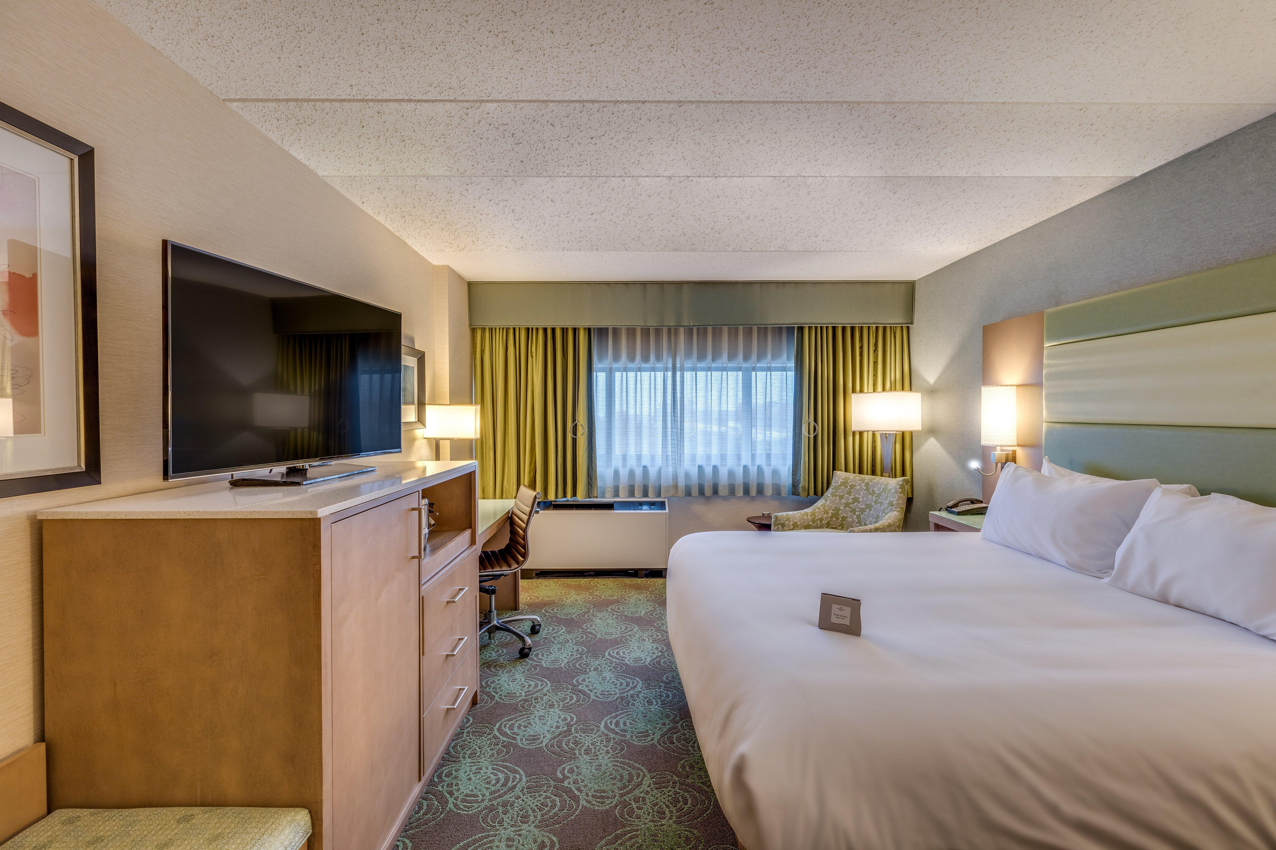 Crowne Plaza Lansing By Ihg Hotel Екстериор снимка