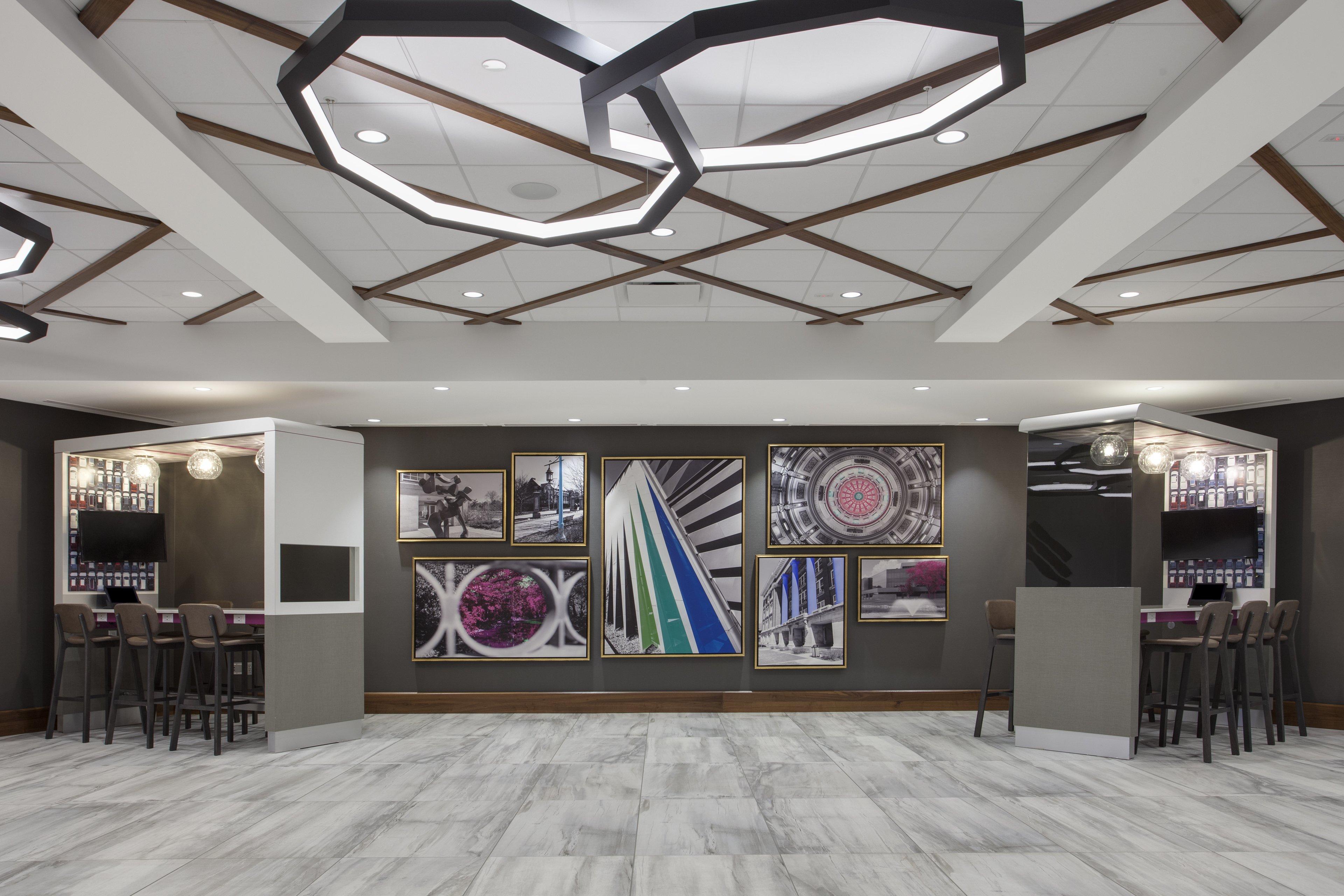 Crowne Plaza Lansing By Ihg Hotel Екстериор снимка