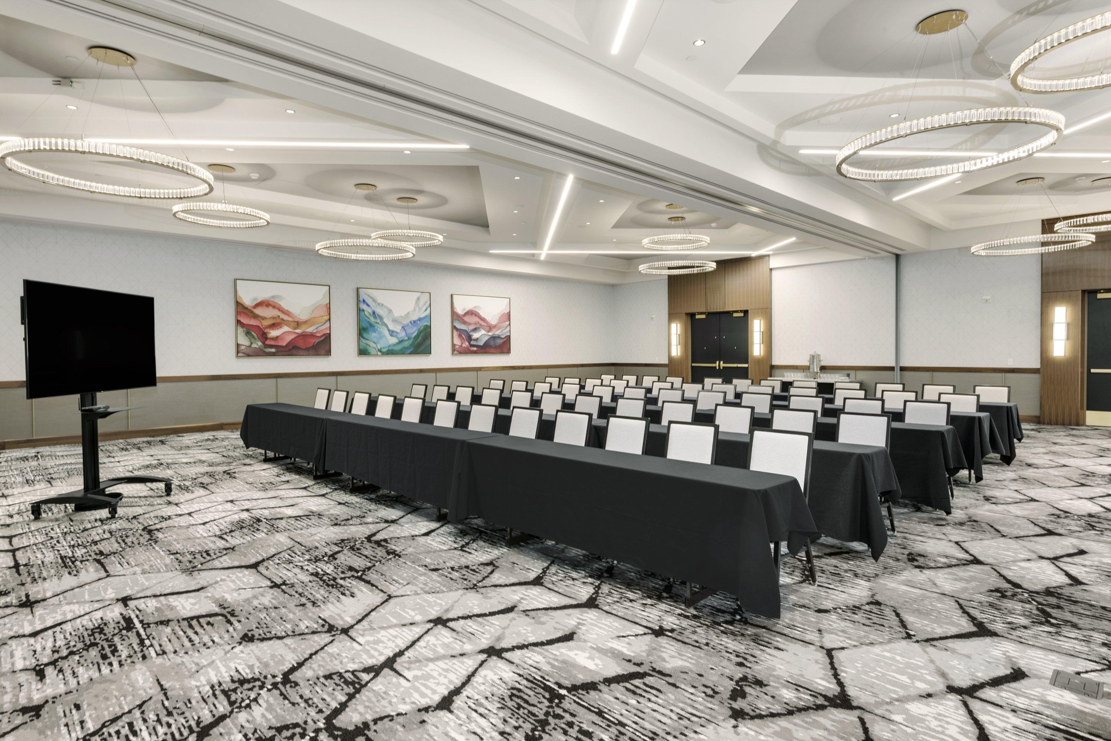Crowne Plaza Lansing By Ihg Hotel Екстериор снимка