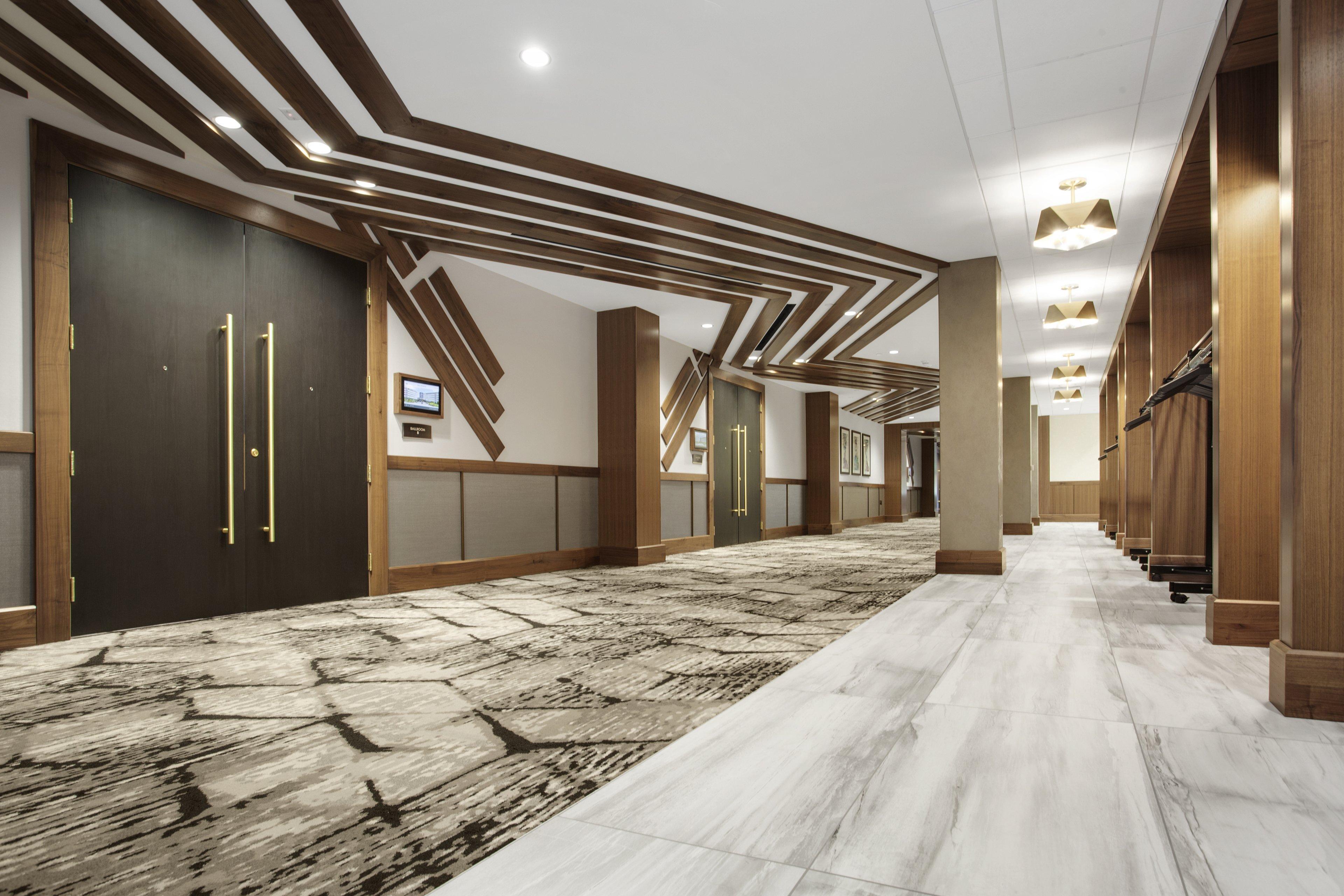 Crowne Plaza Lansing By Ihg Hotel Екстериор снимка
