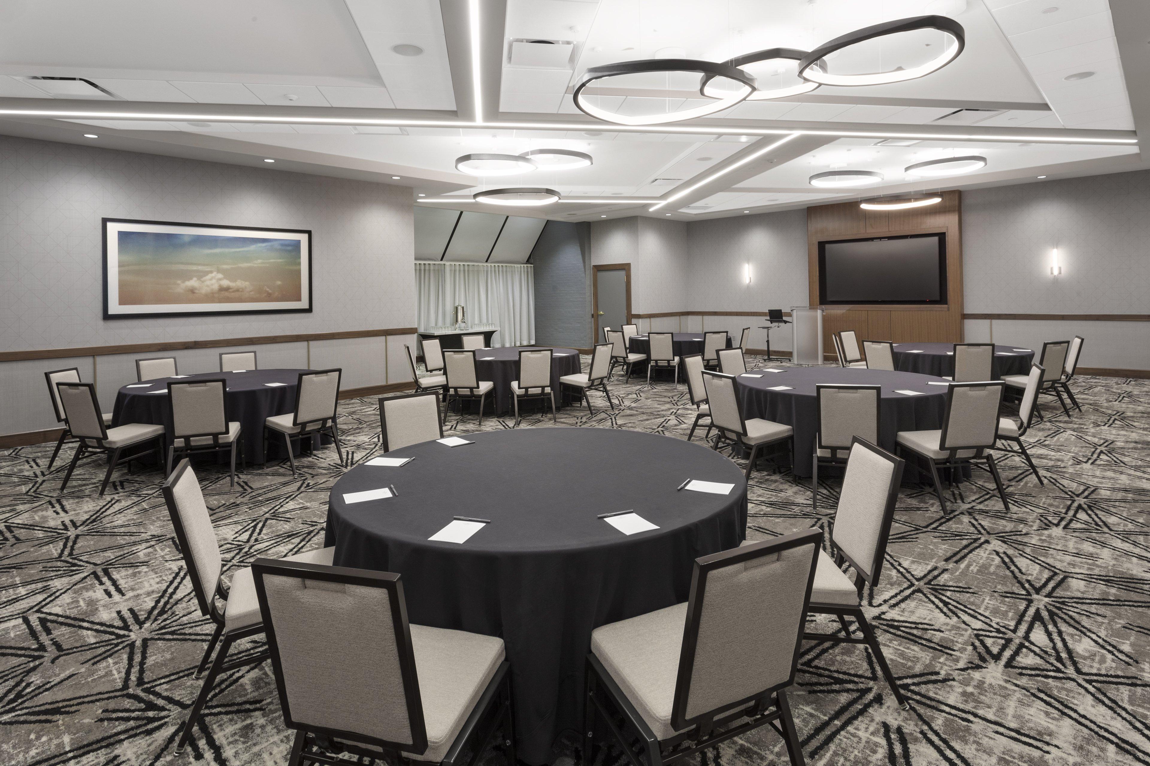 Crowne Plaza Lansing By Ihg Hotel Екстериор снимка