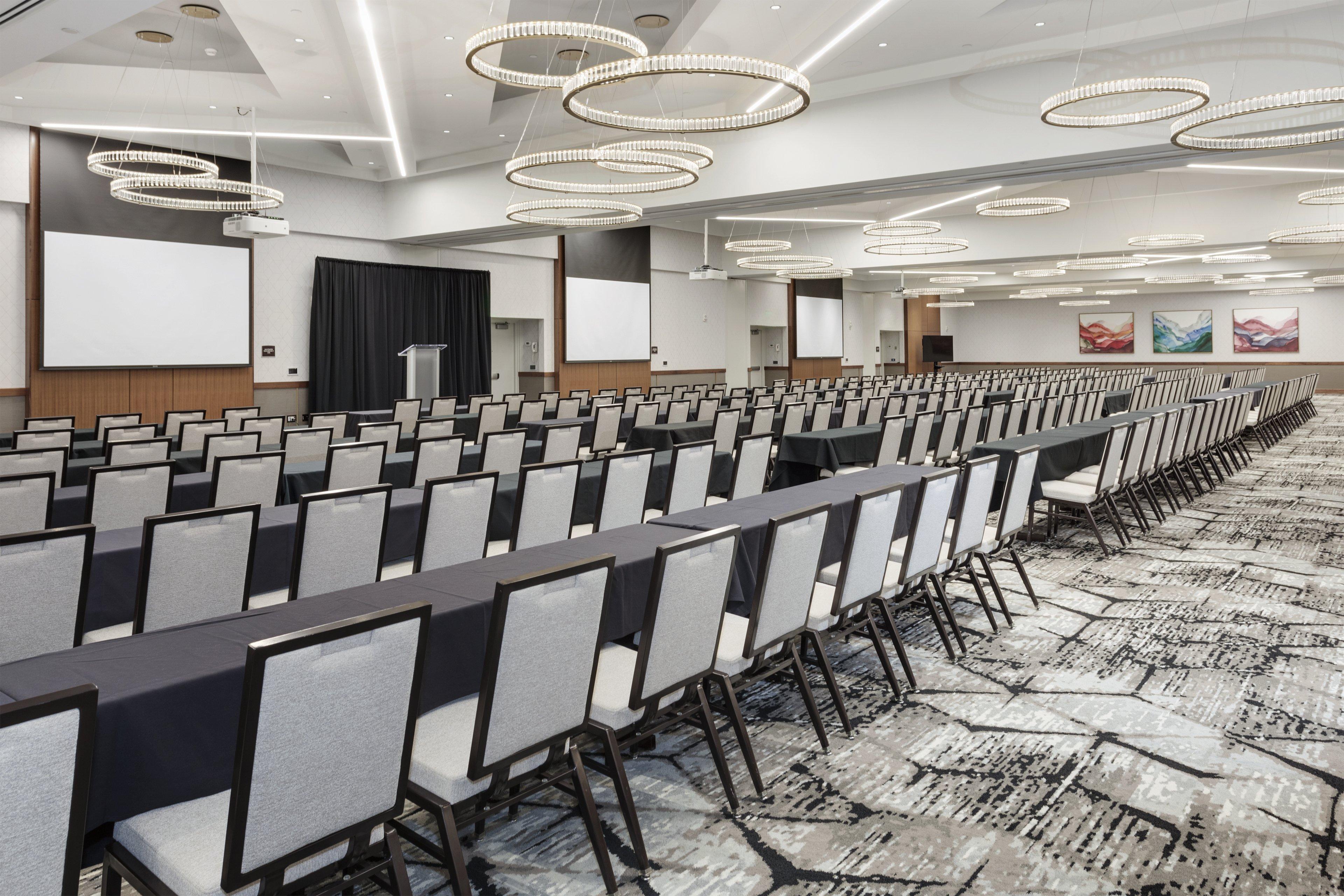 Crowne Plaza Lansing By Ihg Hotel Екстериор снимка