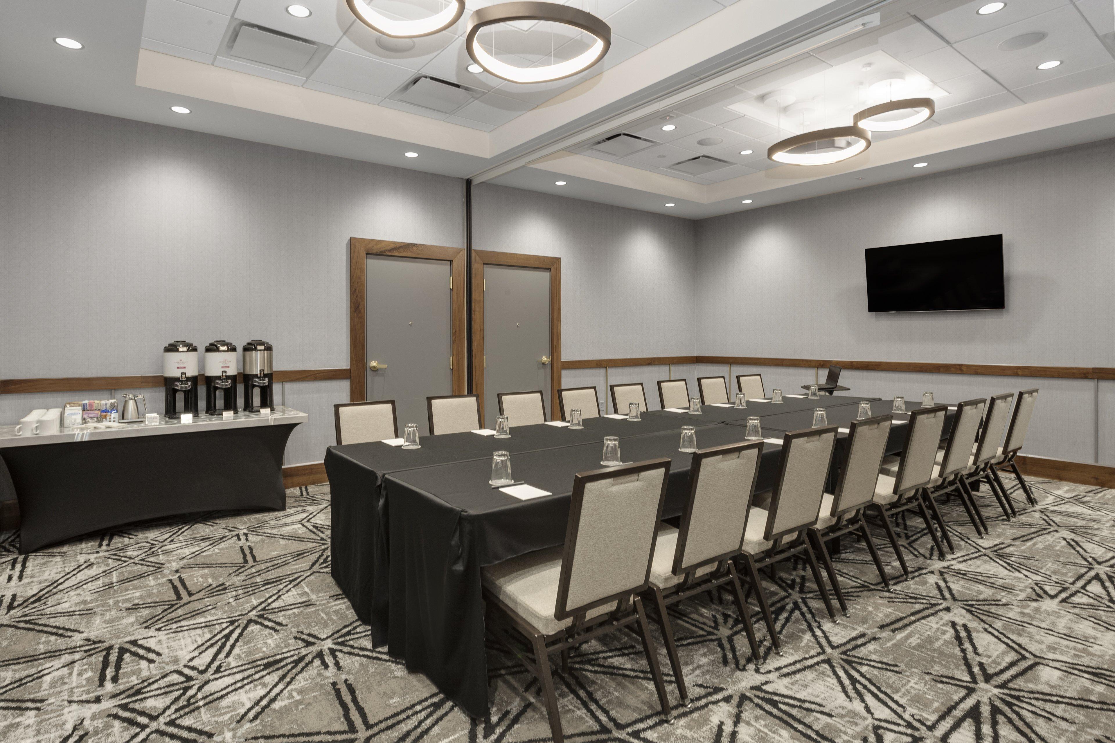 Crowne Plaza Lansing By Ihg Hotel Екстериор снимка