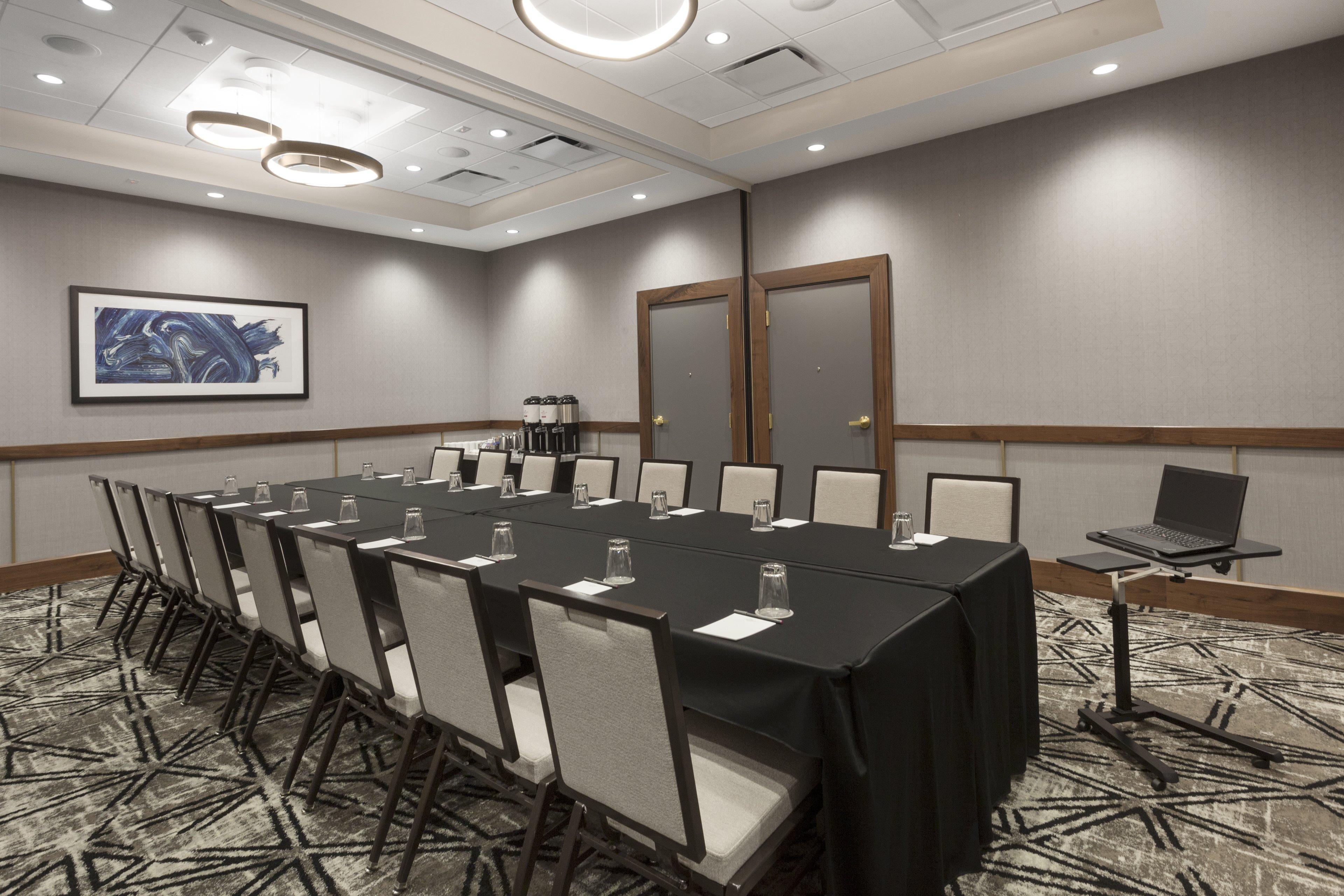 Crowne Plaza Lansing By Ihg Hotel Екстериор снимка